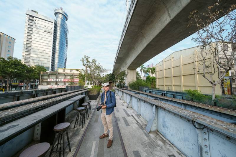 台中文史復興組合的格魯克催生了綠空鐵道，盼鐵道成為人們認識城市的媒介。