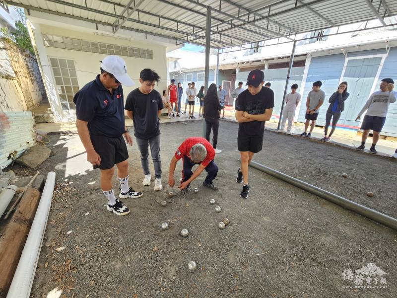 雙十國慶系列競賽滾鐵球比賽