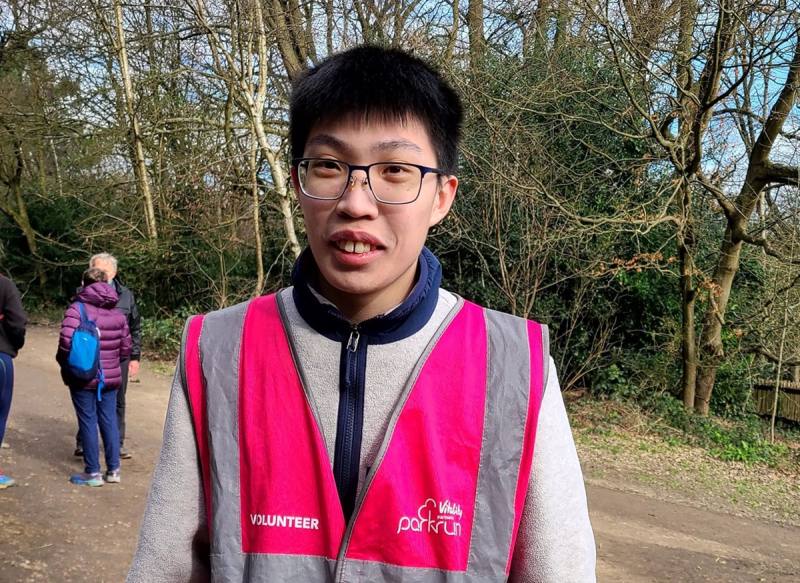 陳柏仁參與英國倫敦Hampstead Heath parkrun路跑志工