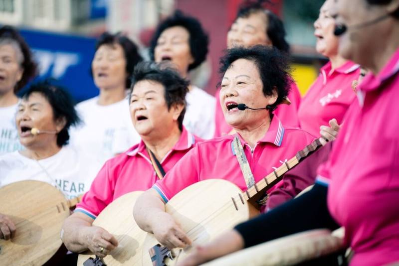 2024半島世界歌謠祭16日起一連5天將在恆春古城西門廣場登場，今年主題為「半島饒舌中」，邀請10個國家12組民謠或嘻哈音樂人共襄盛舉，展現傳統民謠與現代饒舌碰撞的精彩火花。（屏東縣政府提供）