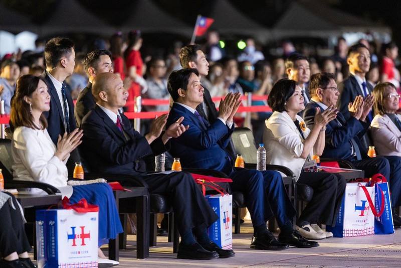 總統出席「中華民國113年『中華民國生日快樂』國慶焰火晚會」