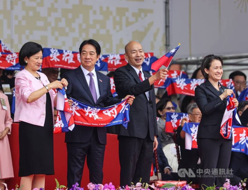 From left, First Lady Wu Mei-ju, President Lai Ching-te, Legislative Speaker Han Kuo-yu, and Vice President Hsiao Bi-khim, at the National Day main celebration event in front of the Presidential Office in Taipei on Thursday.CNA photo Oct. 10, 2024