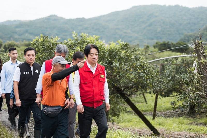 賴清德總統2日上午前往宜蘭縣視察三星鄉銀柳及員山鄉金柑受損情形