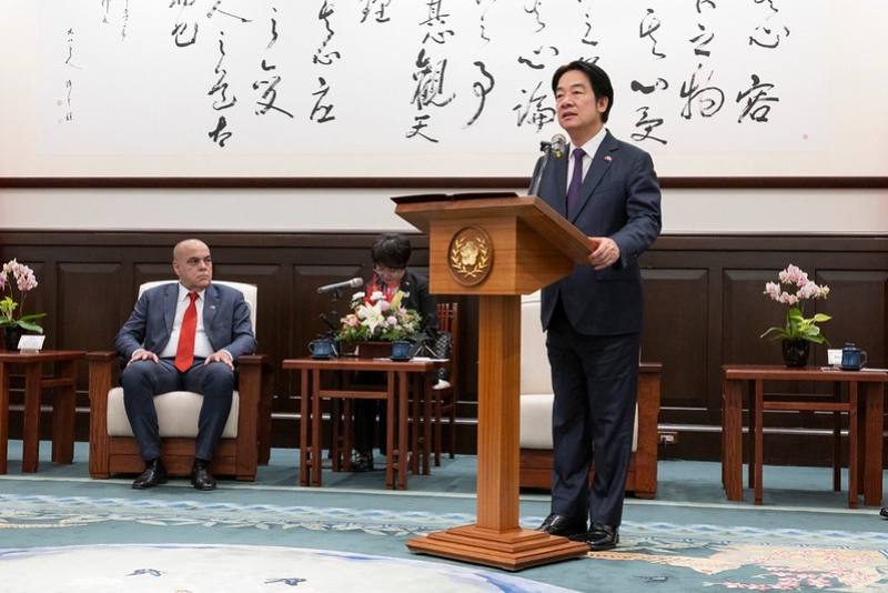 President Lai addresses a delegation led by Paraguayan Congress and Senate President Basilio Gustavo Núñez Giménez.