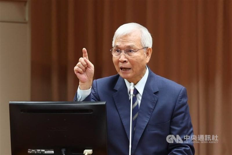 Taiwan central bank chief Yang Chin-lung attends the Legislature's Finance Committee hearing on Thursday. CNA photo