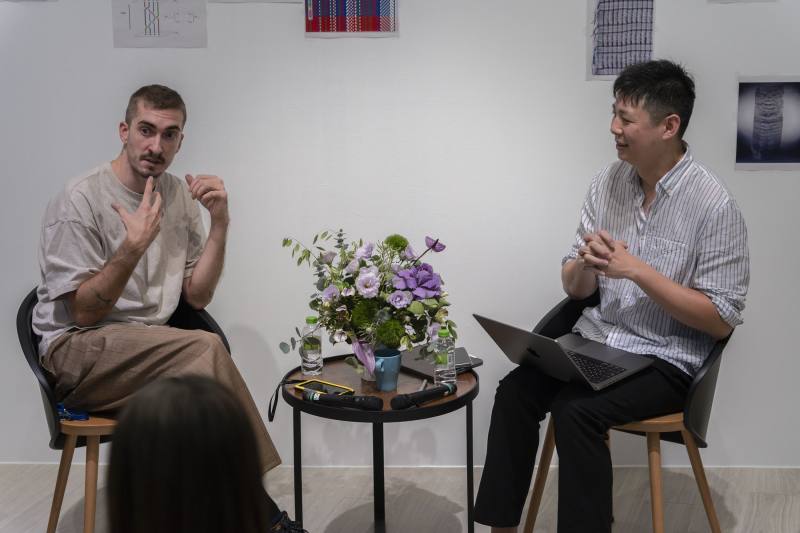 Artist Aurélien Lepetit (left) and artist-curator Wu Shang-lin (right) at the sharing session