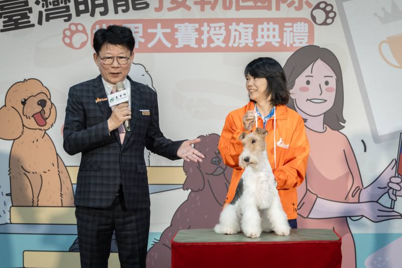 社團法人台灣畜犬協會薛瑞銘理事長介紹毛孩的品種及美容要點