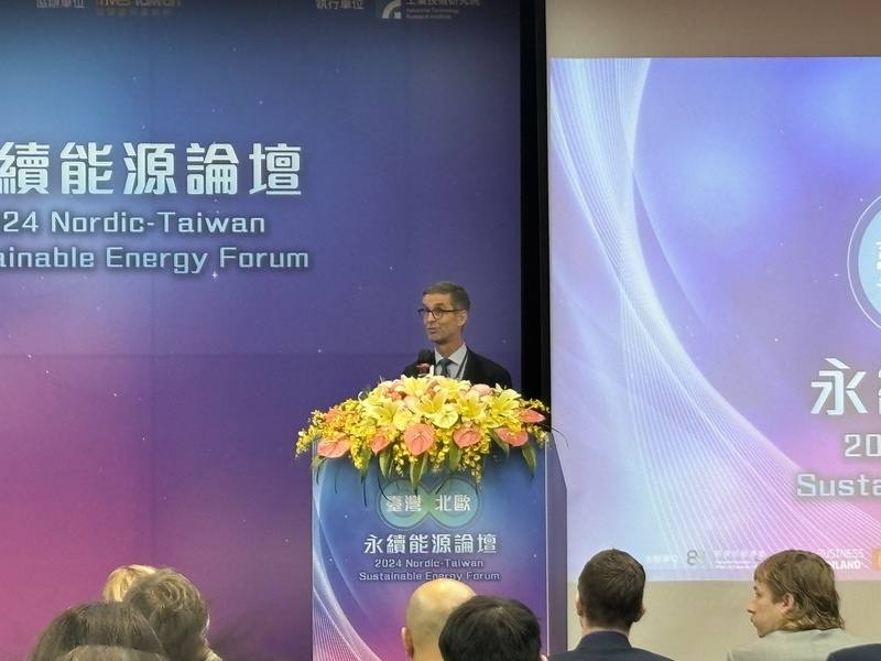 Danish representative to Taiwan Peter Sand speaks on energy transition. CNA photo Nov. 27, 2024