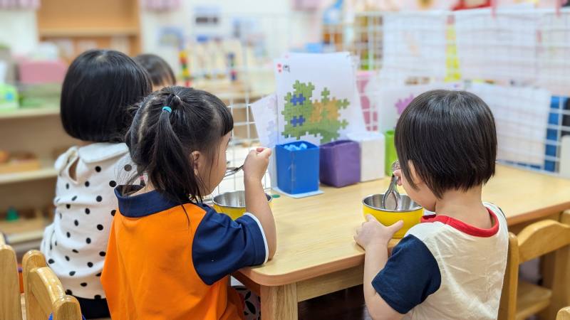 幼兒園午餐時間