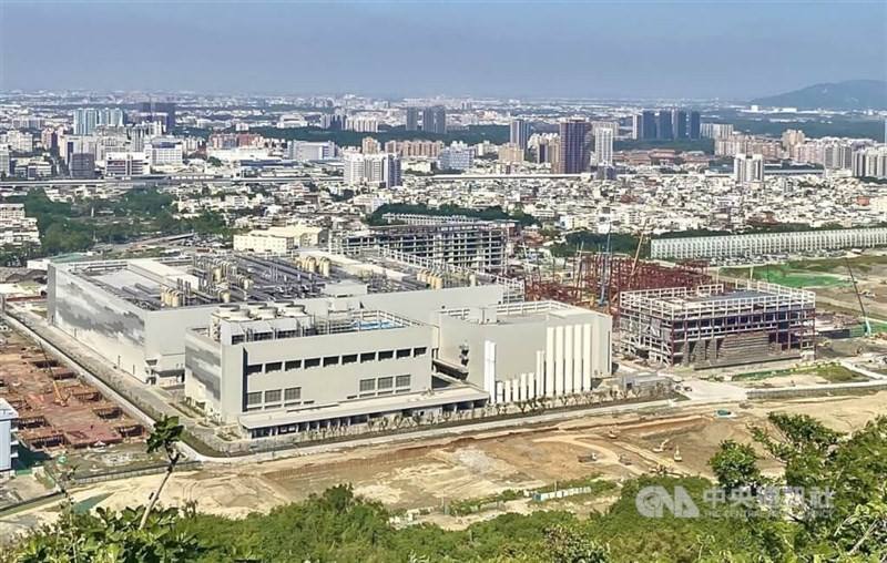 Taiwan Semiconductor Manufacturing Company's first fab in Kaohsiung (left building). CNA photo