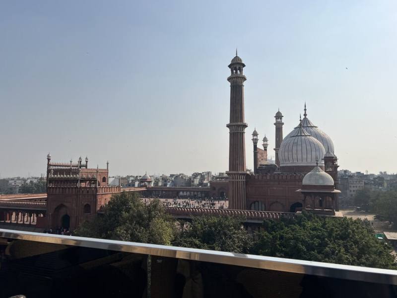 印度最大清真寺賈瑪清真寺（Jama Masjid）（圖）座落於舊德里區的月光市集（Chandni Chowk）。（民眾林小姐提供）