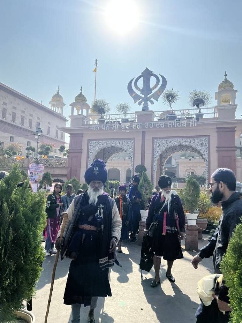 印度舊德里地區是文化薈萃之地，錫克教著名聖地希斯甘吉謁師所（Gurudwara Sis Ganj Sahib）（圖）也位於當地。（民眾林小姐提供）