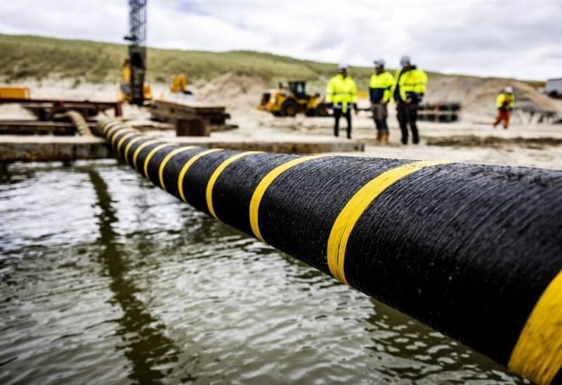 An undersea cable. Photo courtesy of Tpg Images.