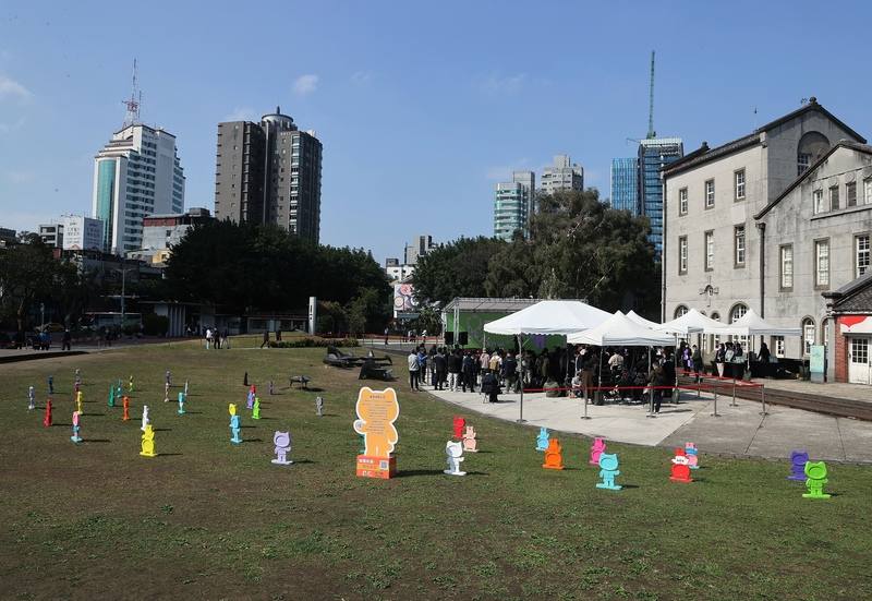 An art installation showing different cancer ribbon colors is displayed at Huashan 1914 Creative Park in Taipei to mark World Cancer Day on Tuesday. CNA photo Feb. 4, 2025