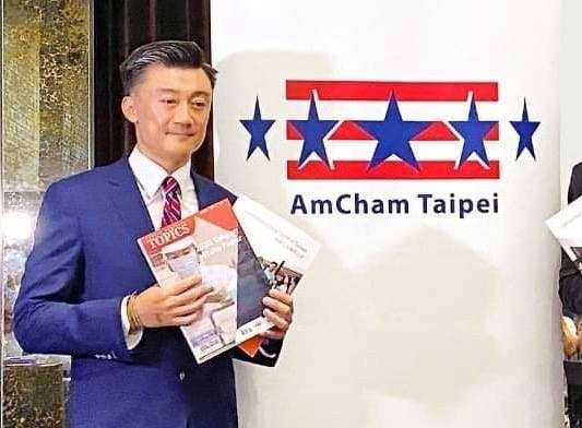 美商會今日指《2020台灣白皮書》提出的92項議題中，有13項議題「完全解決」，創25年來最佳紀錄。圖為去年美商會會白皮書發布畫面。