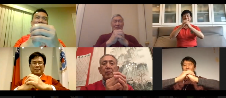 閻樹榮(第2排左1)、李學英(第2排中)、馬鍾麟(第1排右1)等人合唱錄影