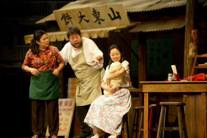綠光期間在疫情期間首創線上直播「人間條件」1至6集，創下超過270萬人次點閱。(綠光劇團提供)