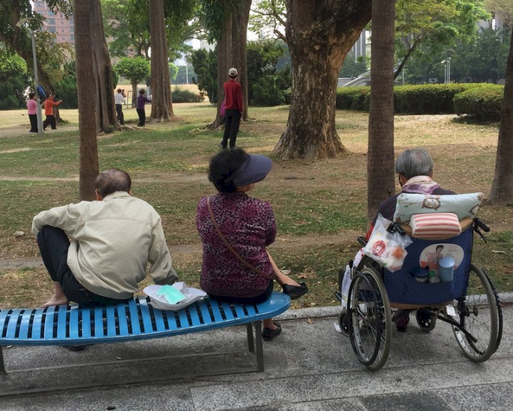 內政部10日公布今年6月戶口統計資料分析，截至6月底人口數為2348萬7509人。(圖：中央社)