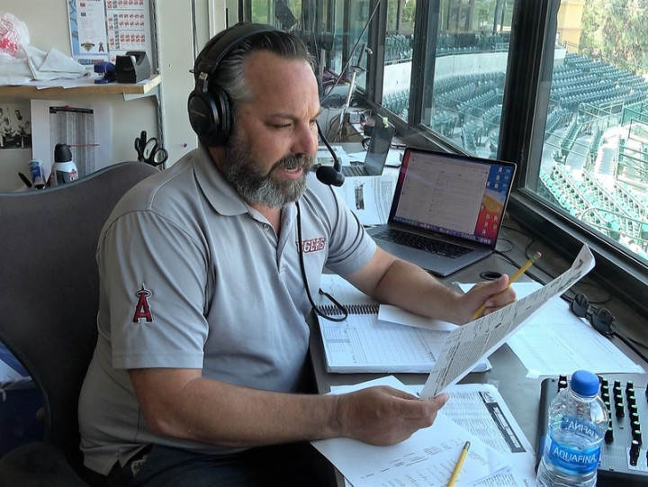 美國小聯盟內陸帝國66人隊（Inland Empire 66ers）播報員溫特（Steve Wendt）說，陳金鋒是球場的傳奇，他所保持的紀錄仍每天印在資料上。