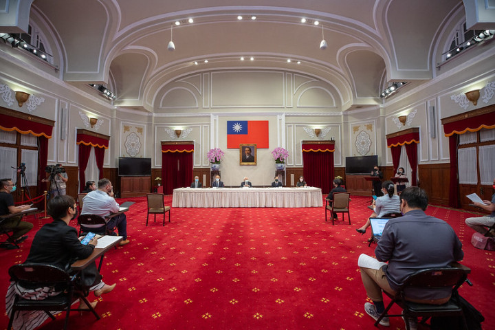 The Presidential Office holds a press conference following the 2021 APEC Informal Leaders' Retreat.