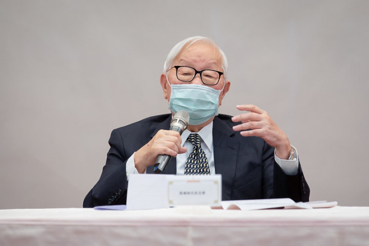 Leader’s Representative Dr. Morris Chang delivers his remarks.