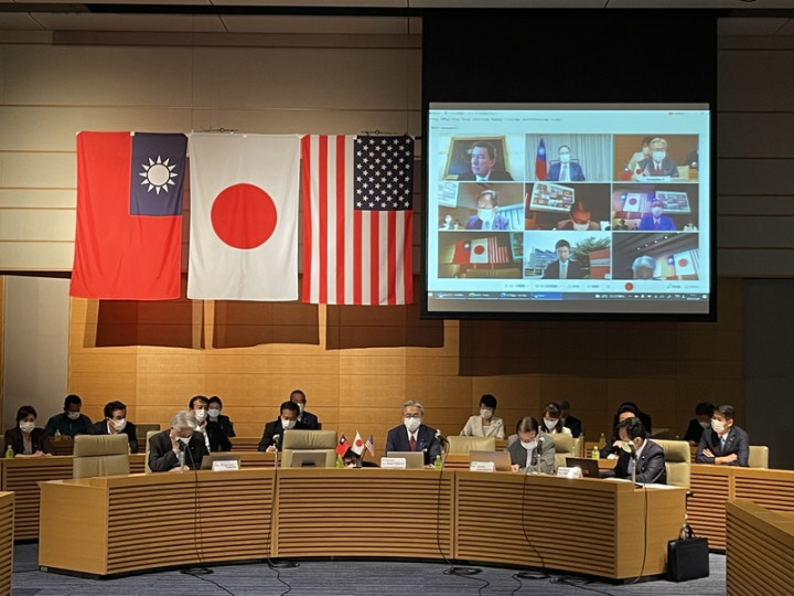台灣、美國、日本重量級國會議員參加的首屆「台美日戰略對話」29日採線上會議方式舉行，共享民主等價值觀的台美日將更團結對抗中國
