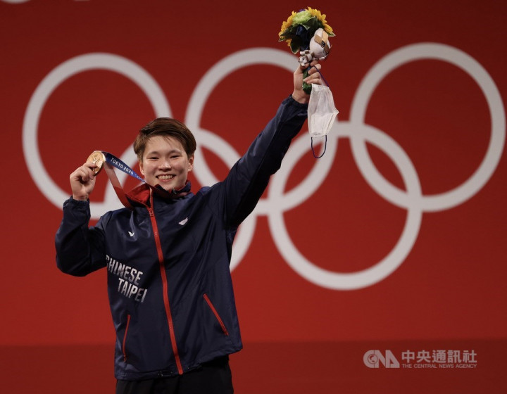 Female weightlifter Chen wins bronze, Taiwan's second medal Tuesday