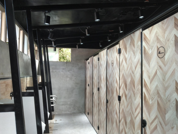 把美學帶入生活　偏遠地區高級中學老舊廁所大改造