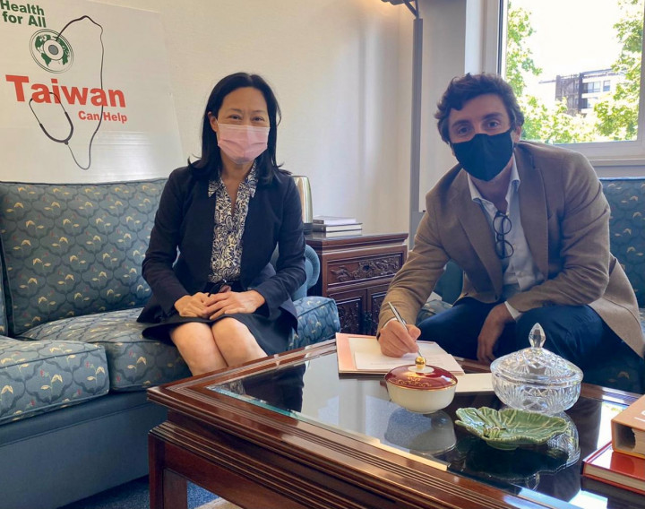 駐葡萄牙代表處援助葡國牙醫志工協會「微笑世界」幾內亞比索醫療義診服務