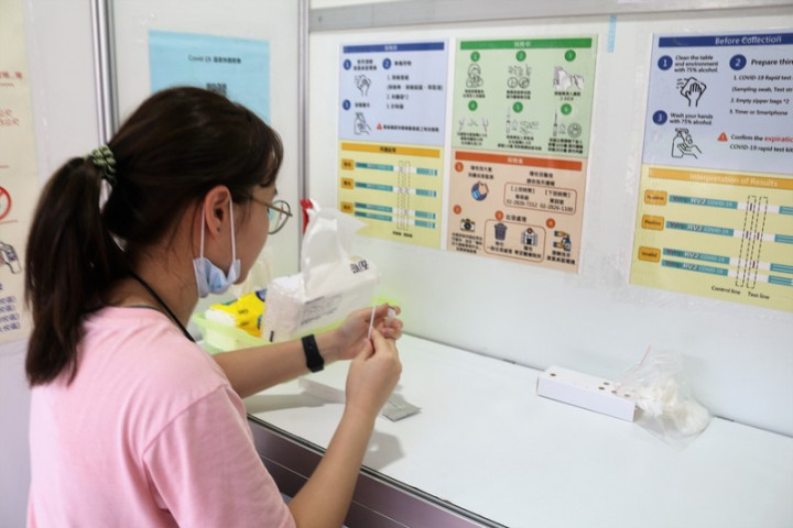 陽明交通大學獲多個企業、校友合計捐贈超過1萬個快篩試劑，24日起免費提供師生自我篩檢。（陽明交大提供）