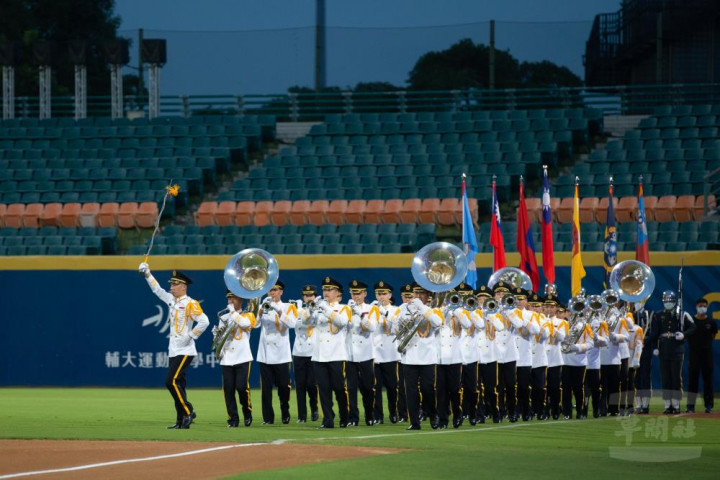 國防部示範樂隊在開場活動中演奏國歌及國旗歌。