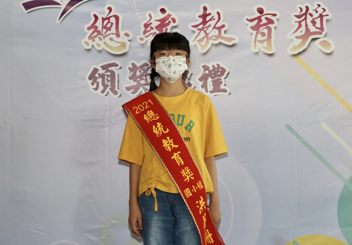 多次高危手術仍樂觀向學 洪英珊獲總統教育獎