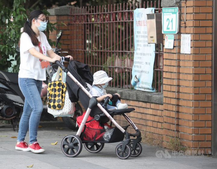 Taiwan boosts parental benefits, cuts public preschool fees