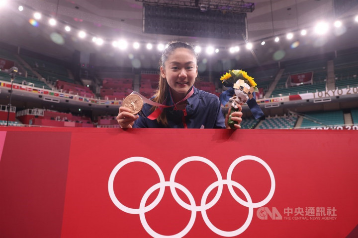 After bitter loss, persevering Taiwanese takes pride in karate bronze.