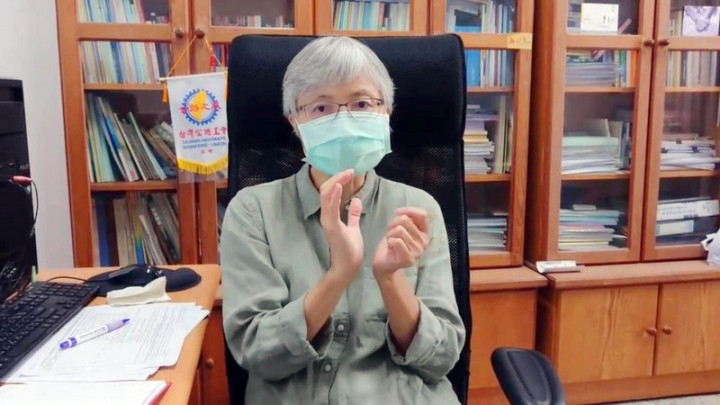  中正大學勞工關係學系副教授劉黃麗娟說，中正大學團隊提出「以科技完善海上人權保護與永續發展：建立以人為核心的遠洋漁業合宜勞動政策」計畫，要建立一套透明可稽核的聘僱管理模式，洗刷台灣遠洋漁業血汗污名，獲科技部「2030跨世代台灣社會發展政策研究計畫」補助。（中正大學提供）