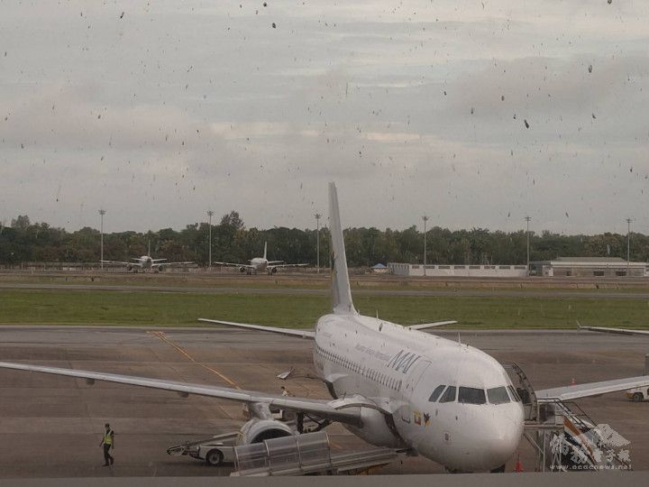 執行緬甸臺商僑胞包機專案的緬甸國際航空公司(MAI)8M-1200號班機。