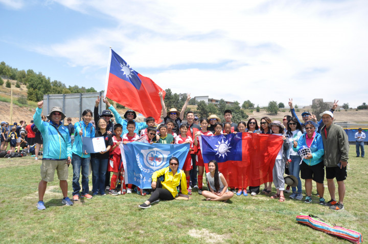 美國洛杉磯海外傑出青年孟心韻僑務促進委員鼓勵所有人應該都要走出舒適圈，瞭解各種國家及文化，有朝一日能對自己的人生及孩子有幫助。