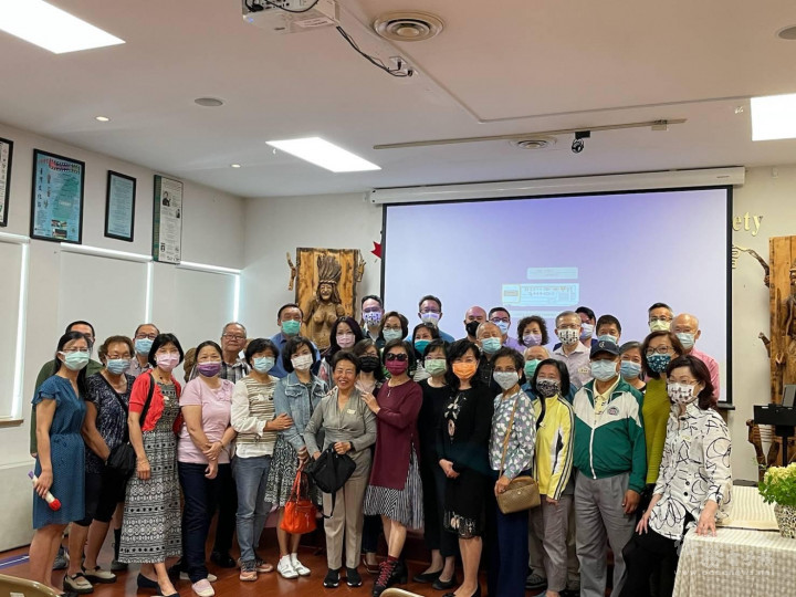 臺灣大學溫哥華校友會講座活動，理事、校友及嘉賓共50人參加