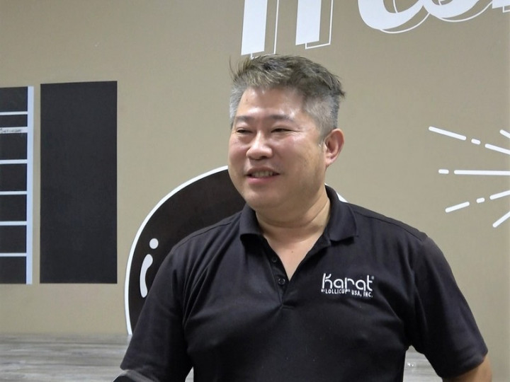 來自台灣的俞宗明（Alan Yu）20年前在洛杉磯創立珍珠奶茶品牌樂立杯（Lollicup）之後，發展成食品耗材的供應與製造商，客戶遍及全美。