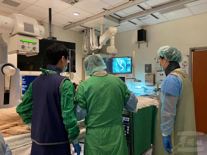 臺北榮總近期引進電震碎石術，為膽管結石治療的新選擇。（臺北榮總提供）