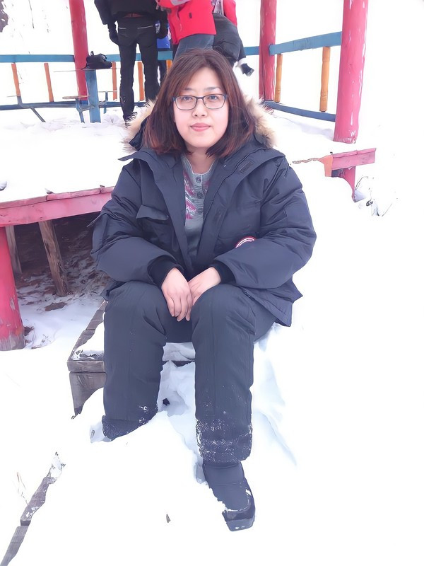 第12屆金漫獎入圍名單22日揭曉，漫畫家任正華獲特別貢獻獎，文化部發布新聞稿表示，任正華以少女漫畫於1980年代嶄露頭角，1980、1990年代創作能量豐沛多元，代表作品有「修羅海」、「人肉包子」、「漫漫畫人間」、「漫漫畫人間2：子息」等。（任正華提供）