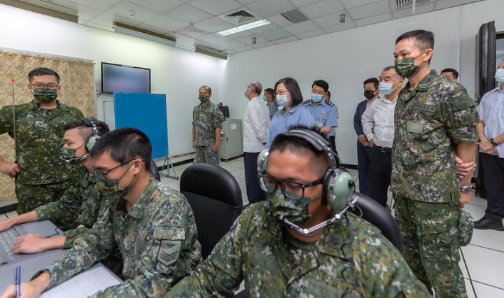 總統至「空軍防空暨飛彈指揮部所屬部隊」，視導接戰程序演練
