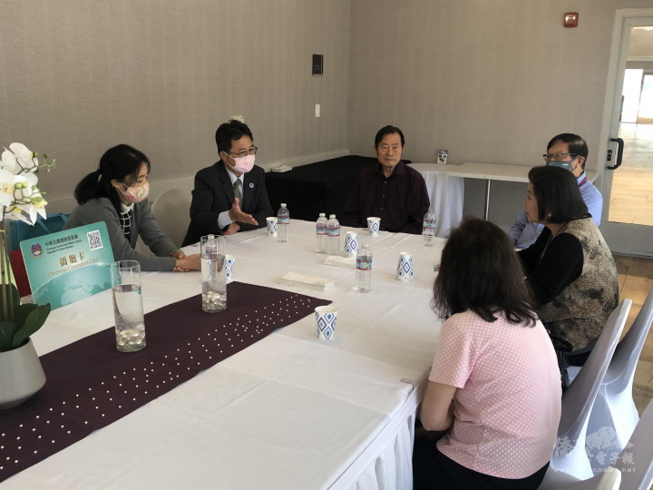 (Crowne Plaza)董事長夫婦范陣宗、戴麗鴻夫婦分享創業經驗心得