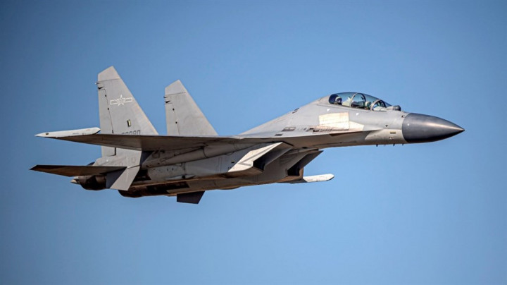 A Shenyang J-16 fighter jet.