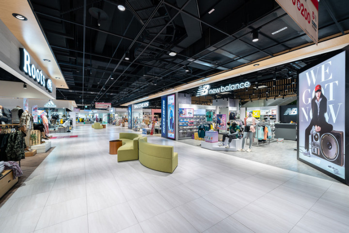 Global Mall桃園A19為全台首家永續智能購物中心，30 日展開試營運，串聯館內品牌、在地商圈推廣環境友善及永續教育，同時增添多項智能服務，全面推動無 紙化、無接觸消費模式。（Global Mall提供）