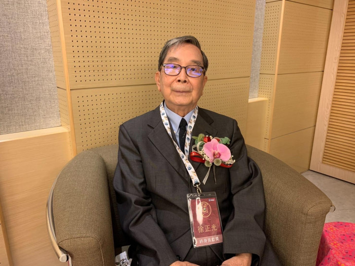 徐正光博士榮獲2021客家貢獻獎終身獻獎