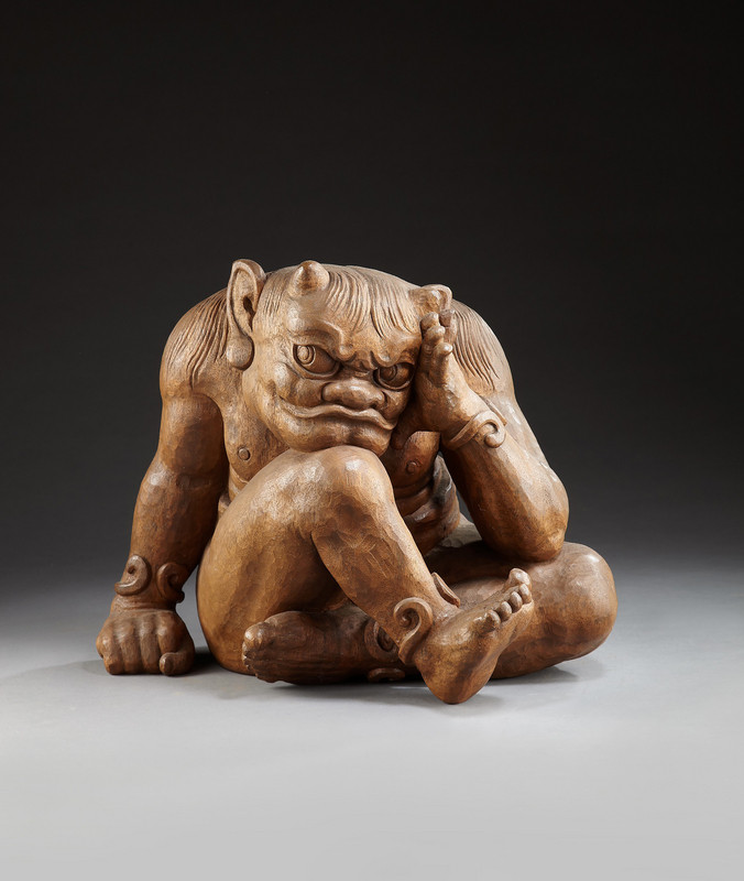 為鼓勵大眾使用振興券至全國工藝店家消費，國立台灣工藝研究發展中心和工藝界合辦抽獎活動，提供工藝大師作品供消費者抽獎，邀民眾走進工藝世界。圖為國家工藝成就獎得主陳啟村的2件式銅雕作品「力士」。（工藝中心提供）