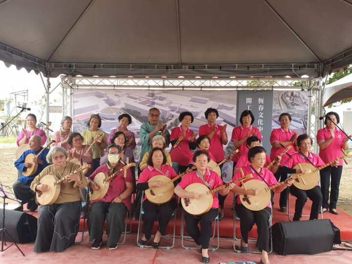 屏東縣政府推動恆春文化中心興建工程，18日舉行動土儀式，預計民國112年完工；未來將作為藝文展演、創作及民謠人才培育基地。（屏東縣政府提供）