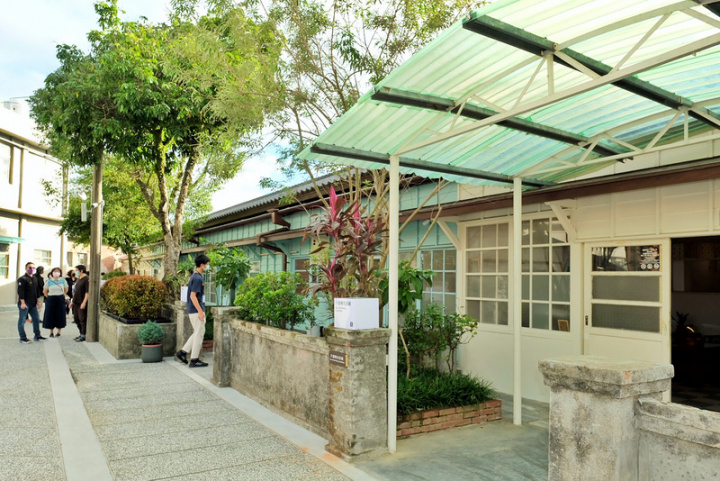 桃園市政府完成修復歷史建築大溪警察宿舍群，即日起有9棟新館舍加入，達成全區開放營運里程碑。桃園市立大溪木藝生態博物館將推出一系列活動，邀請民眾認識大溪魅力生活。