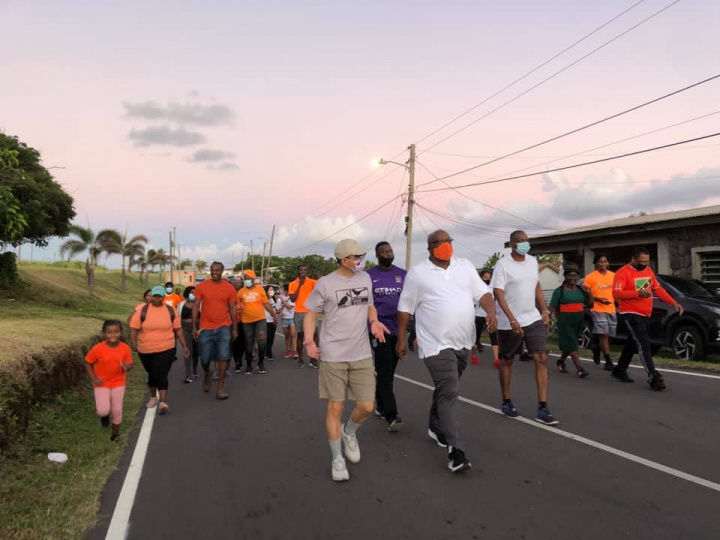 林昭宏率同仁和國合會志工參加克國總理每月健走活動